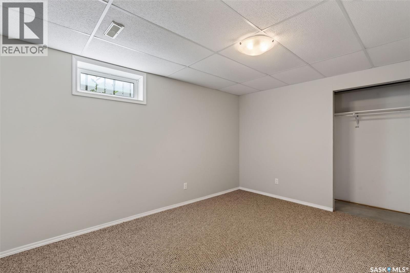 109 1St Avenue E, Vanscoy, SK - Indoor Photo Showing Other Room