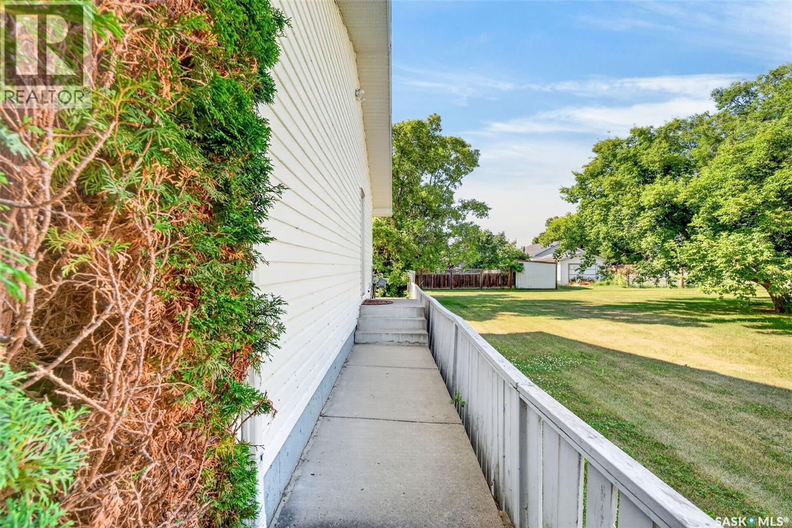 109 1St Avenue E, Vanscoy, SK - Outdoor