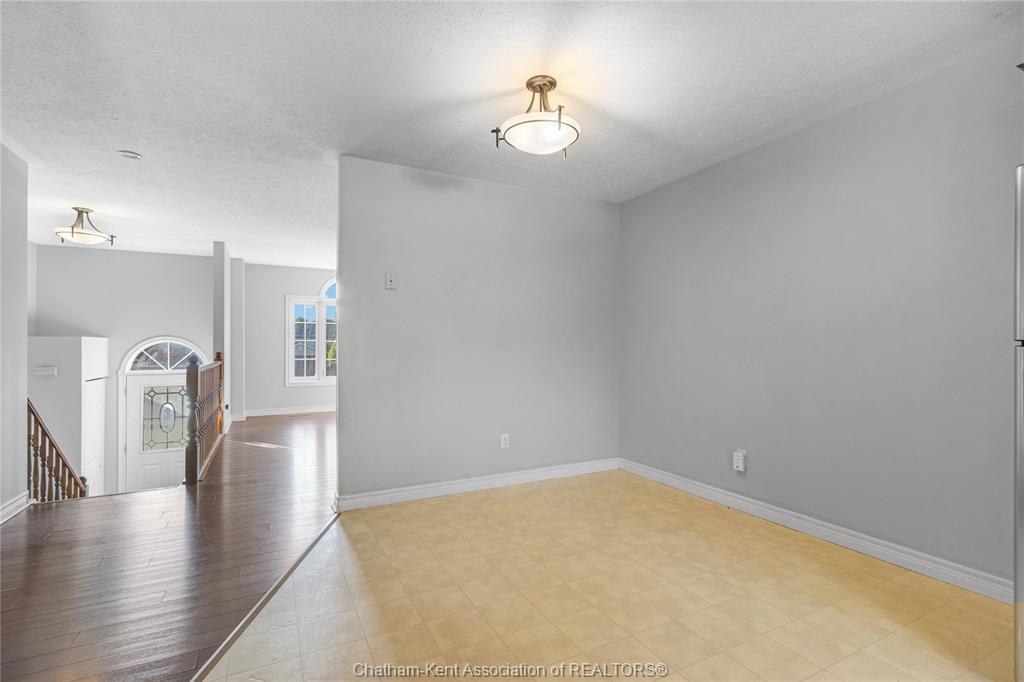 219 Greenfield Lane, Chatham, ON