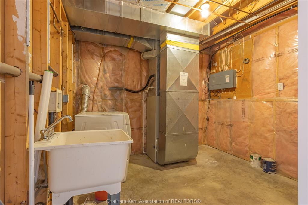 219 Greenfield Lane, Chatham, ON