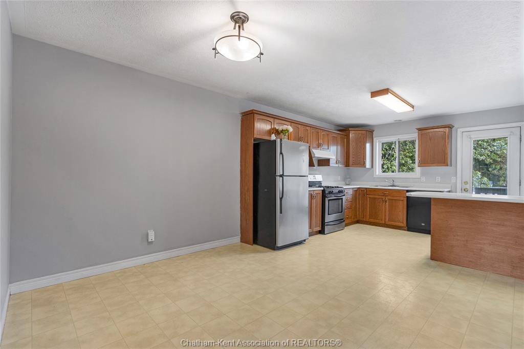 219 Greenfield Lane, Chatham, ON