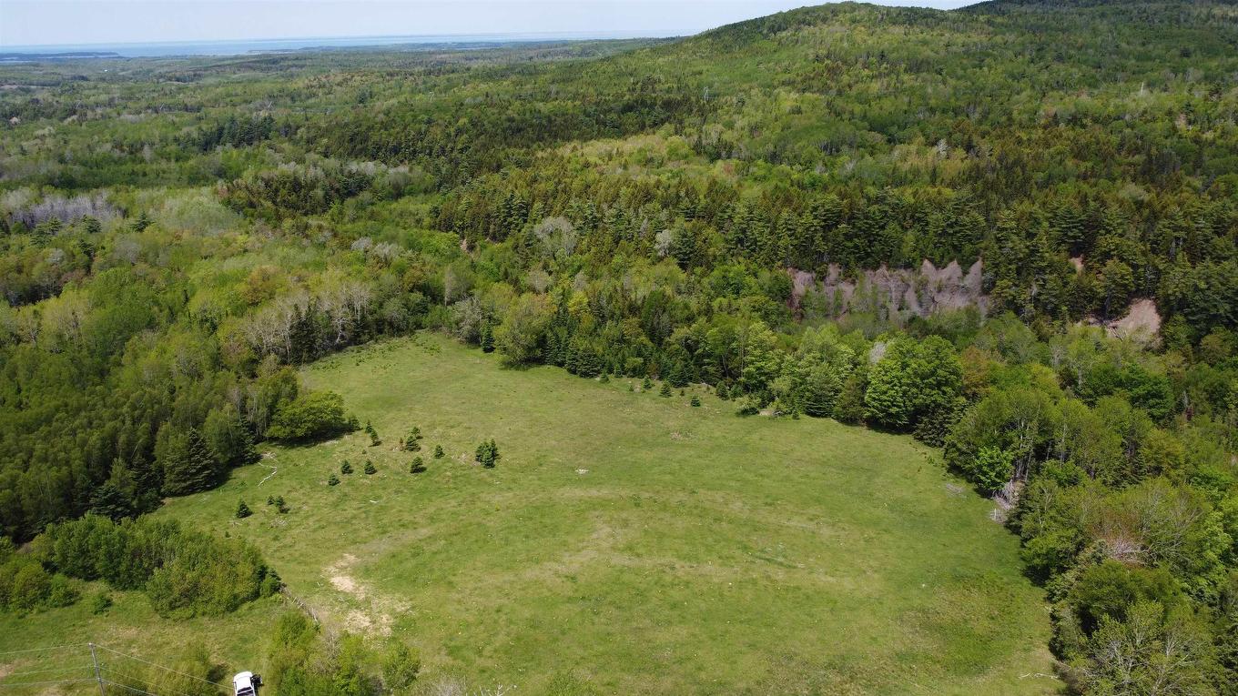 4 No Highway, Broadway, NS