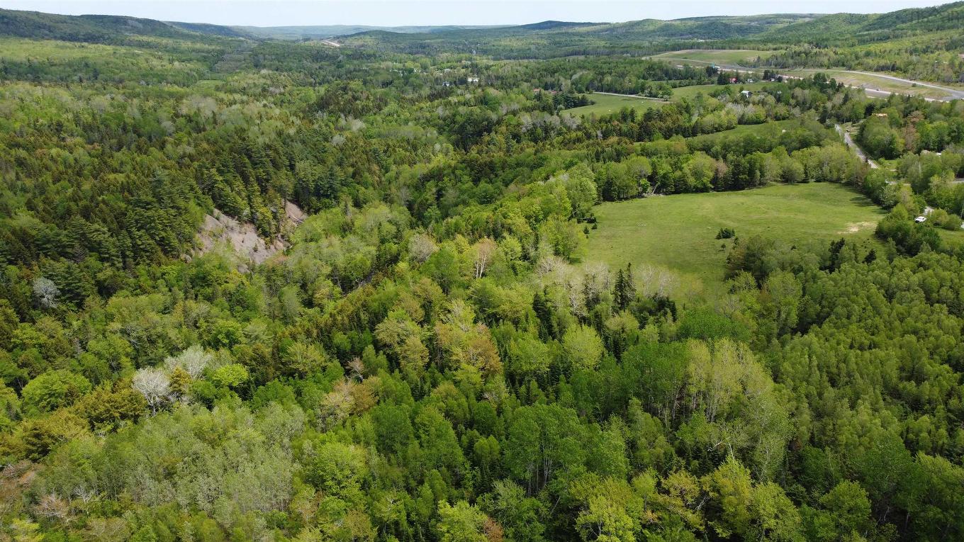 4 No Highway, Broadway, NS
