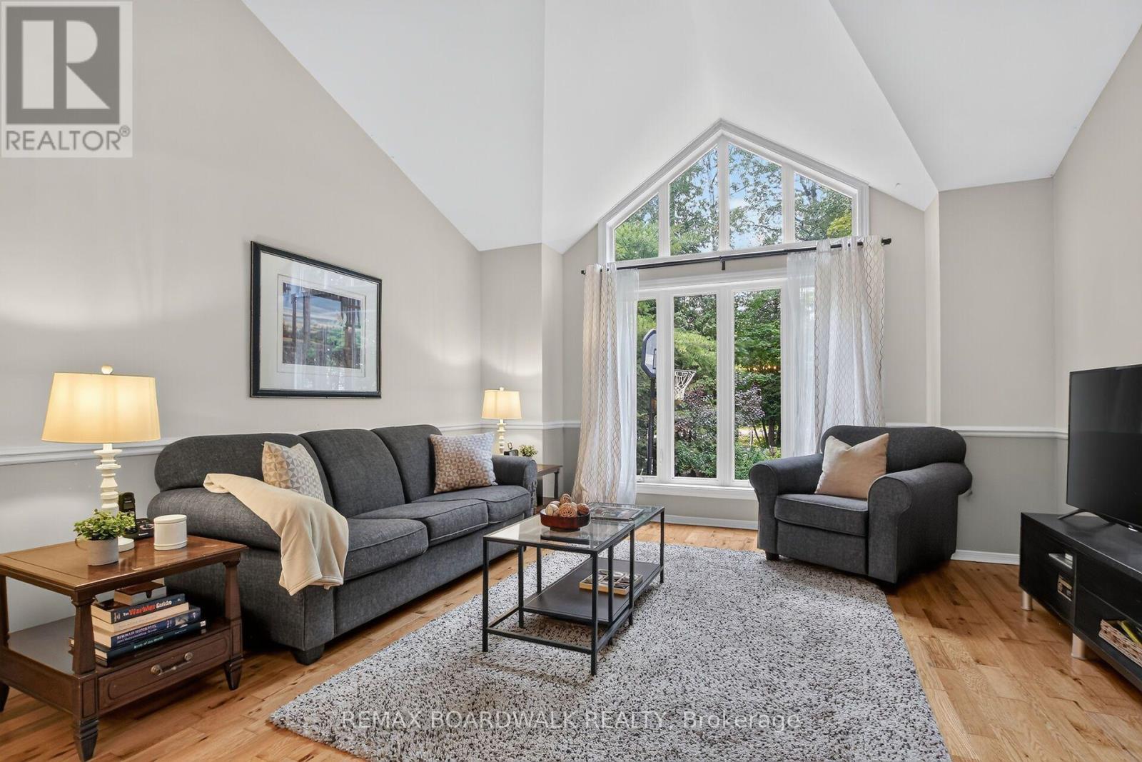 182 Dewar Side Road, Beckwith, ON - Indoor Photo Showing Living Room