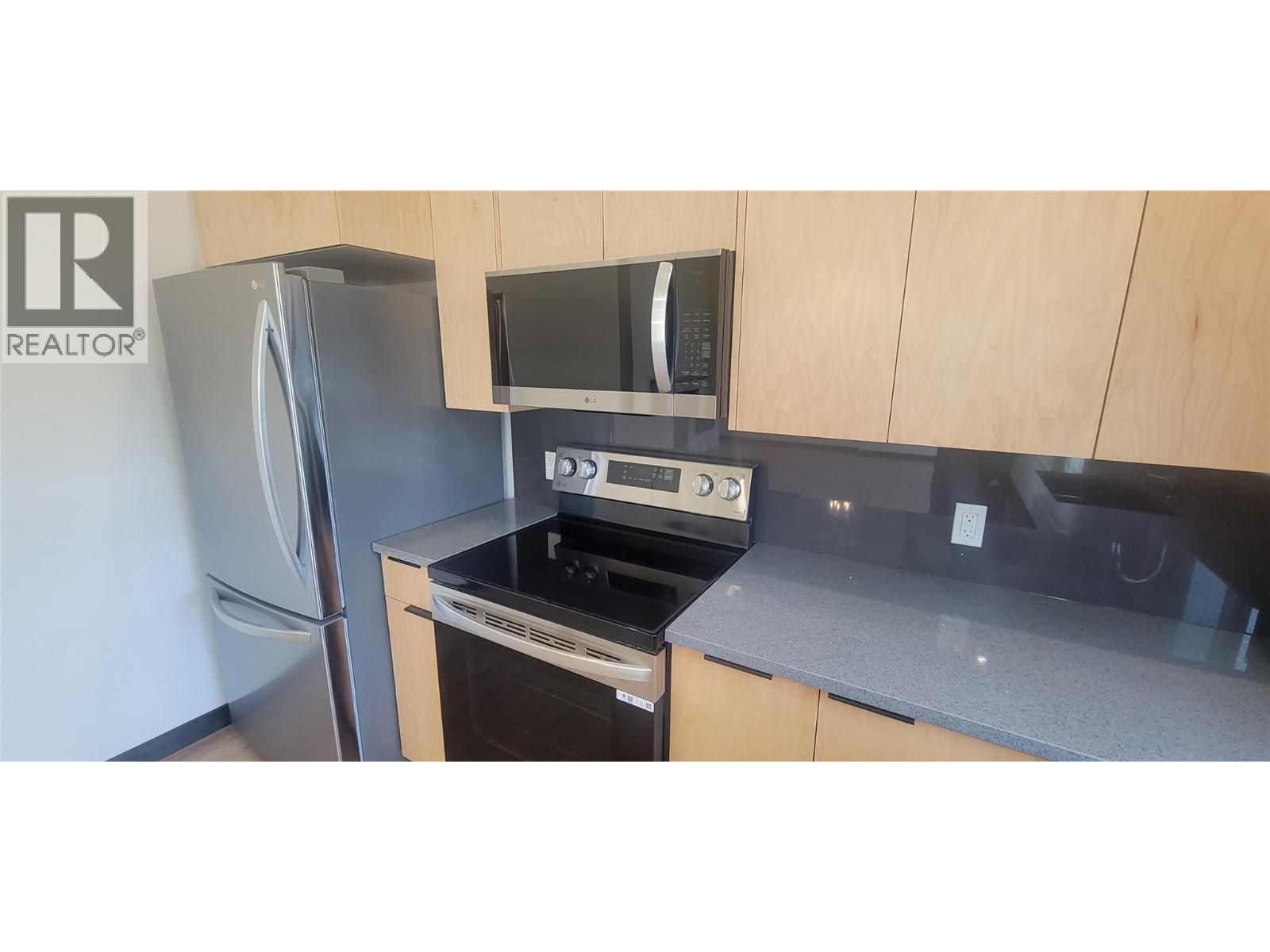 611 Casley Court Unit# 3, New Denver, BC - Indoor Photo Showing Kitchen