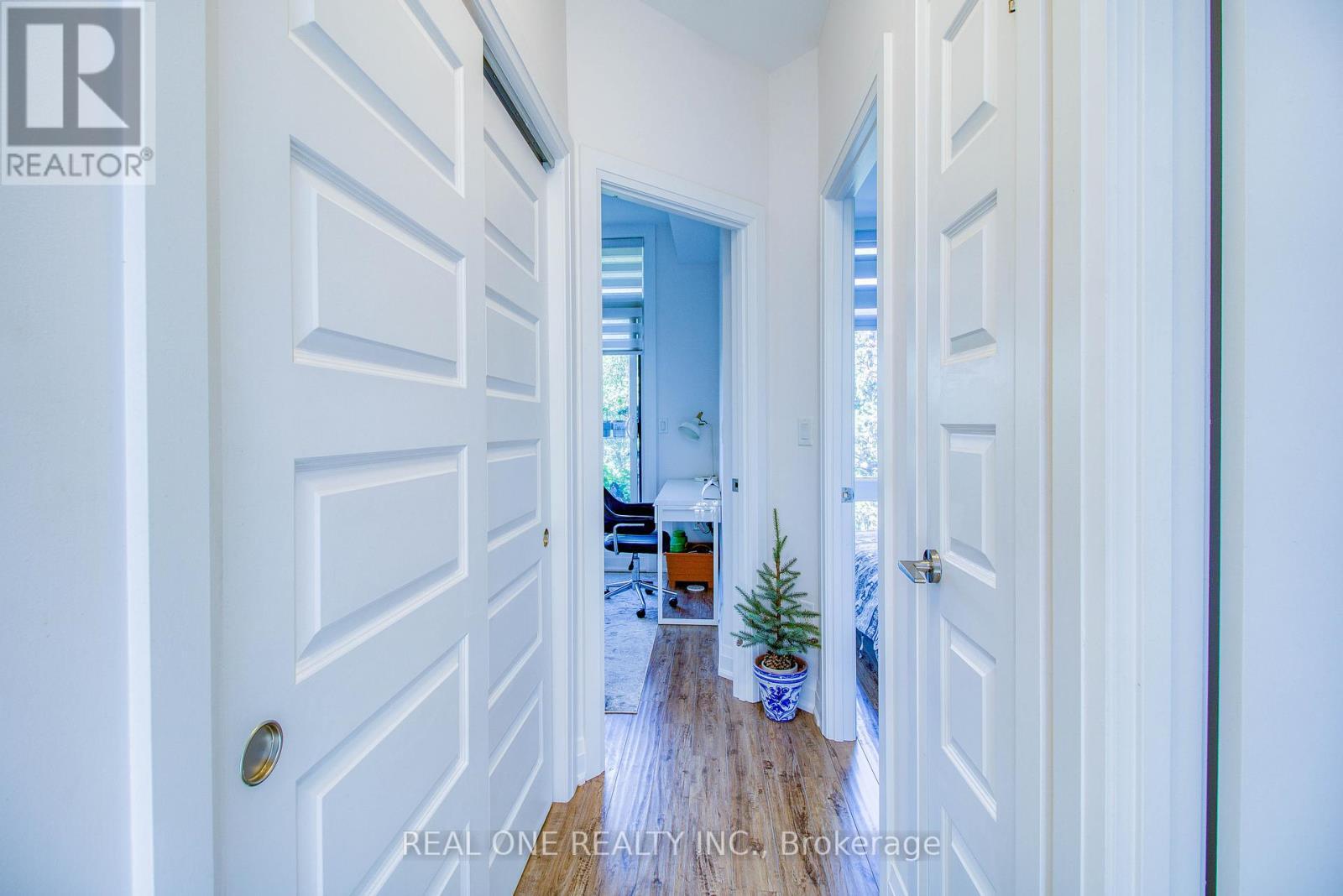 63 - 27 Eldora Avenue, Toronto, ON - Indoor Photo Showing Other Room
