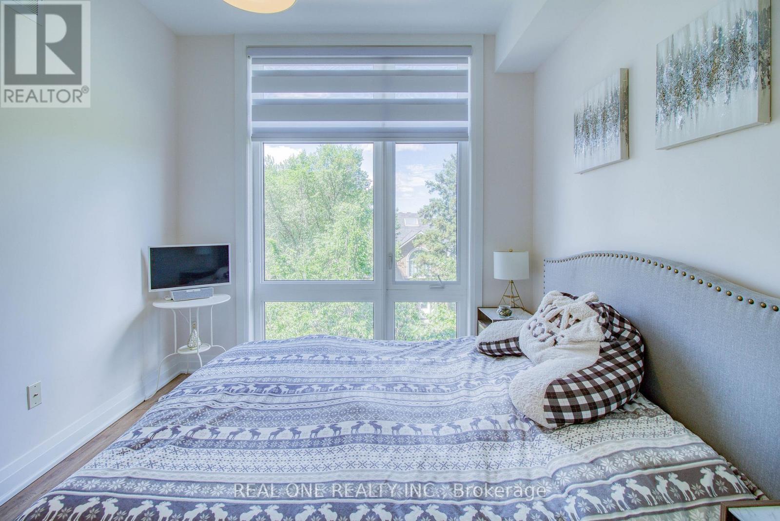 63 - 27 Eldora Avenue, Toronto, ON - Indoor Photo Showing Bedroom