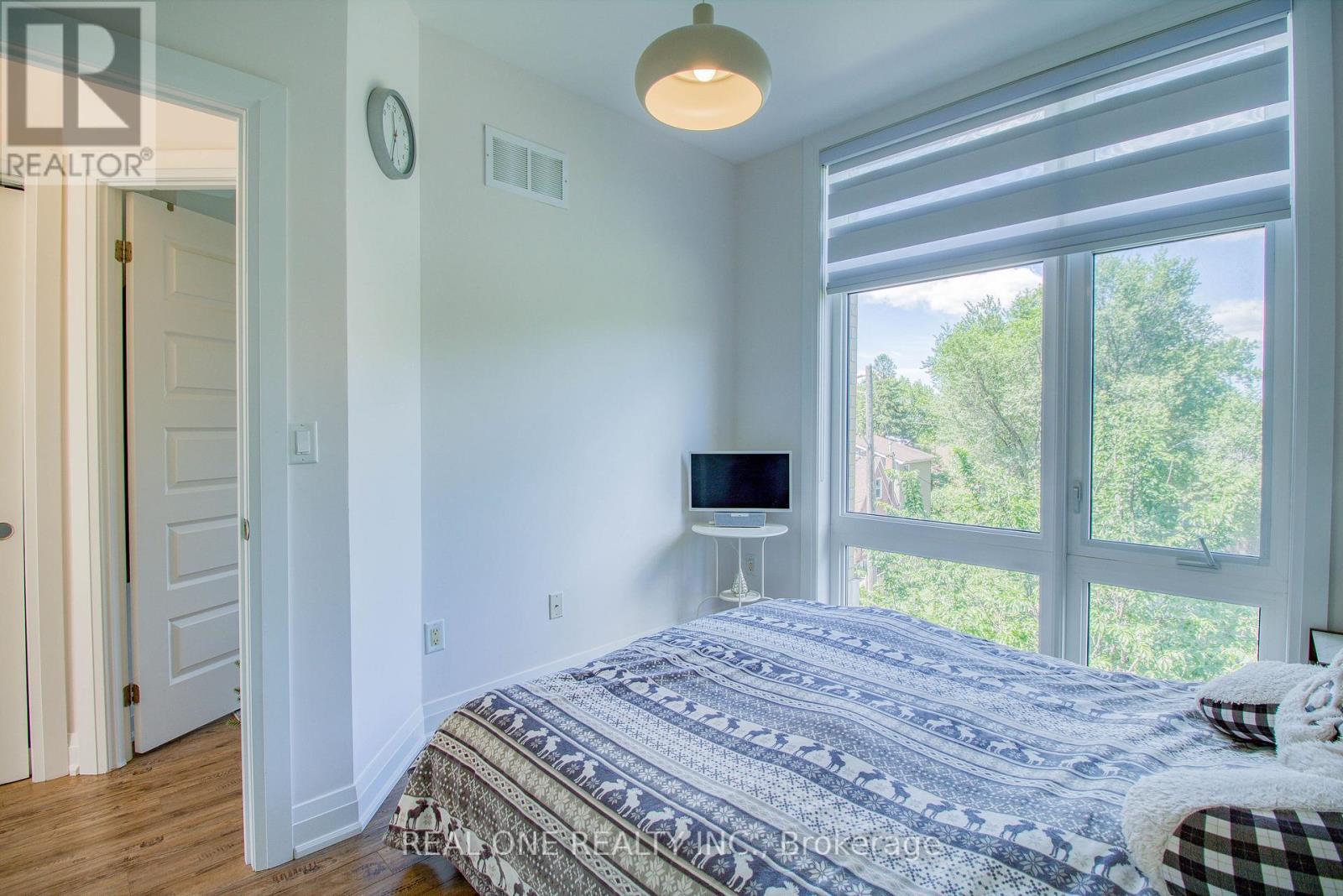 63 - 27 Eldora Avenue, Toronto, ON - Indoor Photo Showing Bedroom