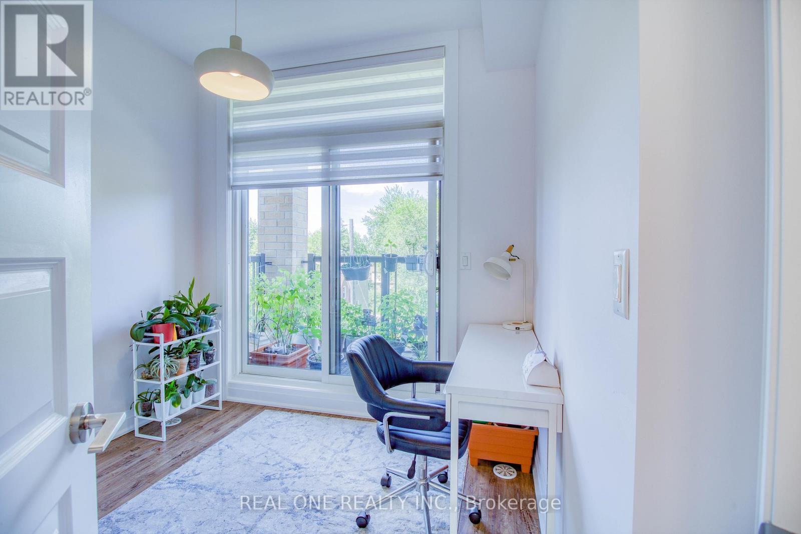 63 - 27 Eldora Avenue, Toronto, ON - Indoor Photo Showing Office