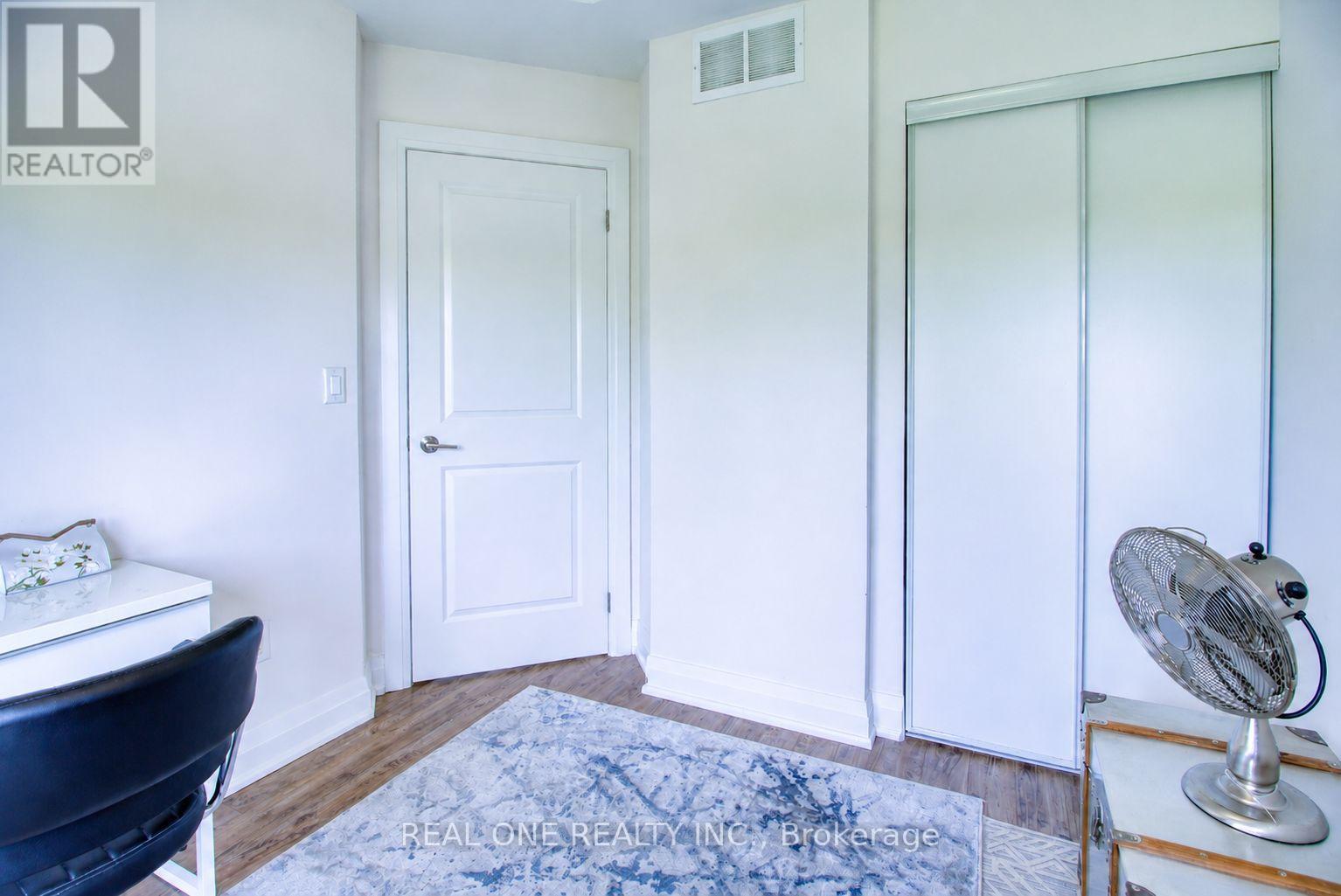 63 - 27 Eldora Avenue, Toronto, ON - Indoor Photo Showing Other Room