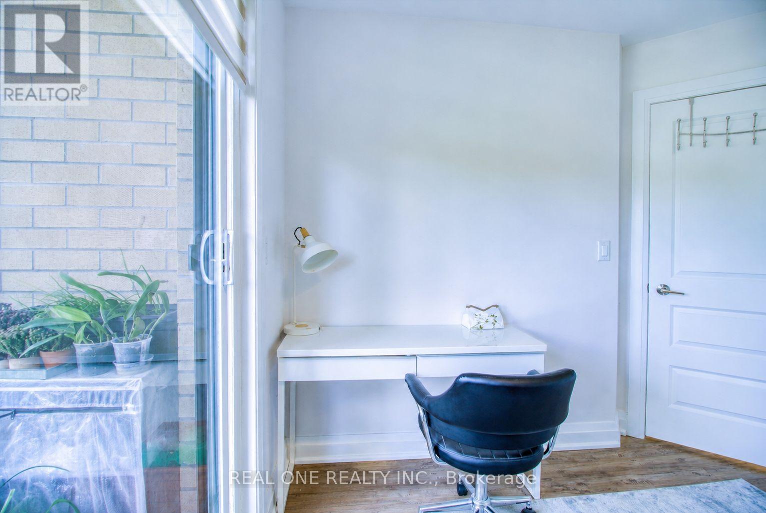 63 - 27 Eldora Avenue, Toronto, ON - Indoor Photo Showing Other Room