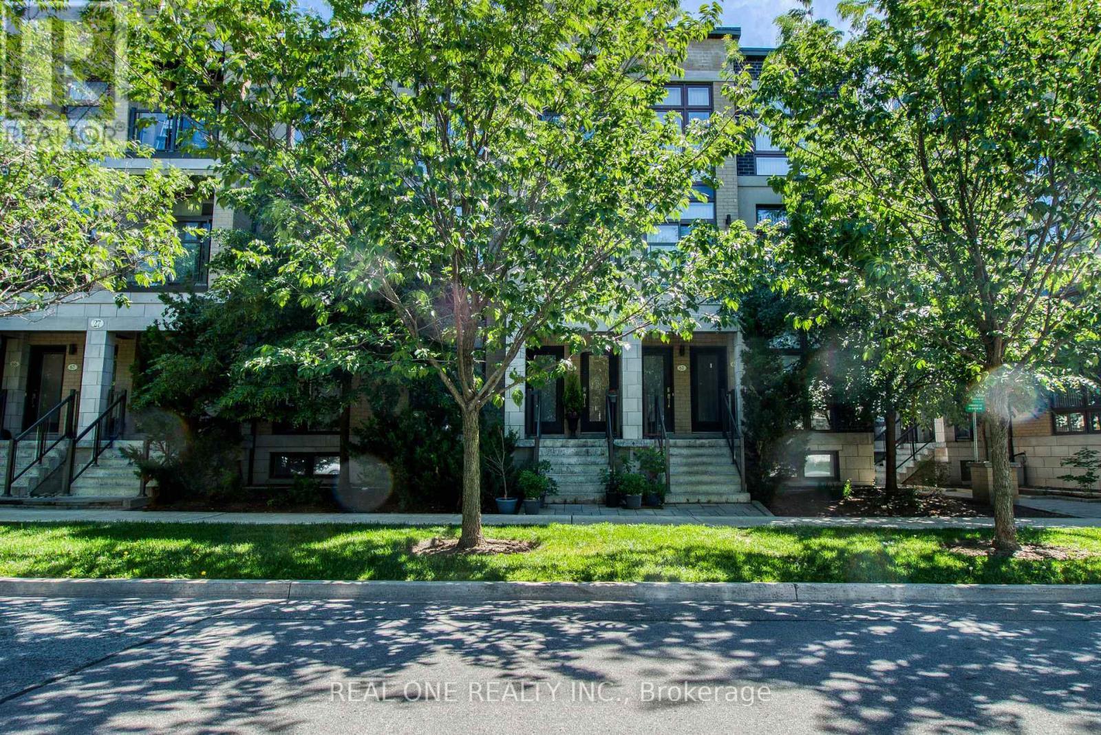 63 - 27 Eldora Avenue, Toronto, ON - Outdoor
