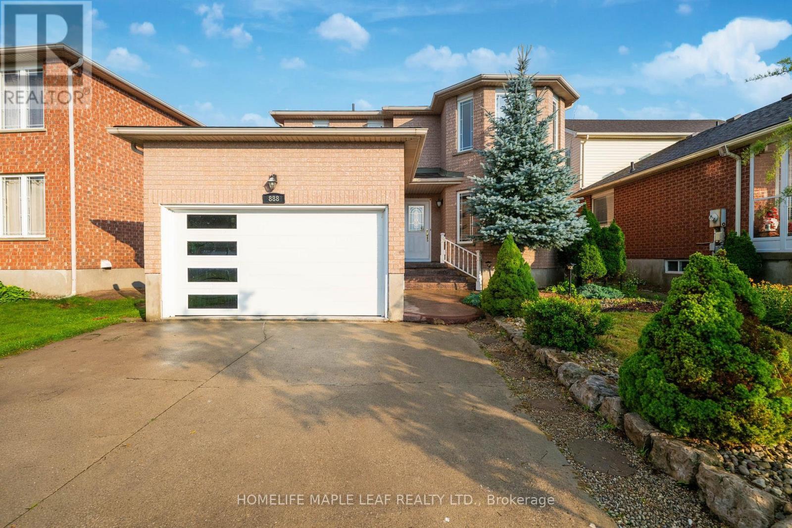888 Paisley Road, Guelph, ON - Outdoor