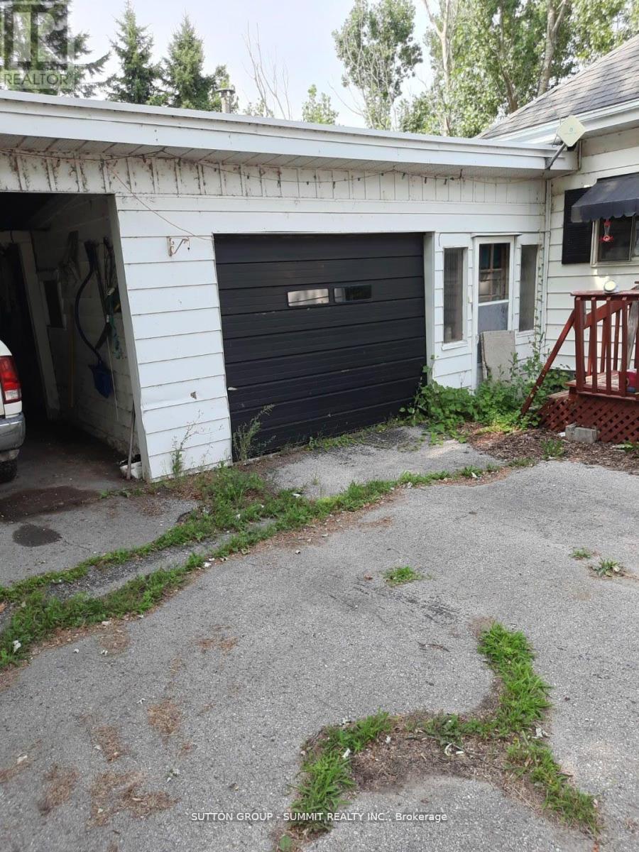 663 County Rd 15, Prince Edward County, ON - Outdoor