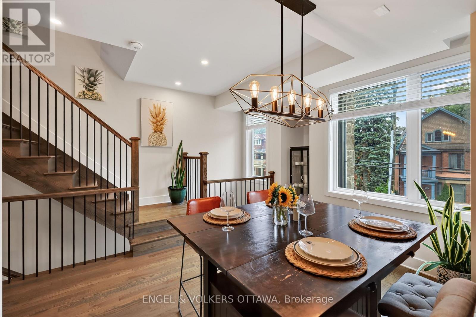 304 Riverdale Avenue, Ottawa, ON - Indoor Photo Showing Dining Room