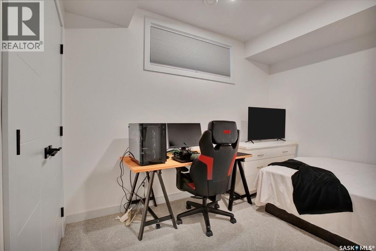 411 Dagnone Terrace, Saskatoon, SK - Indoor Photo Showing Office
