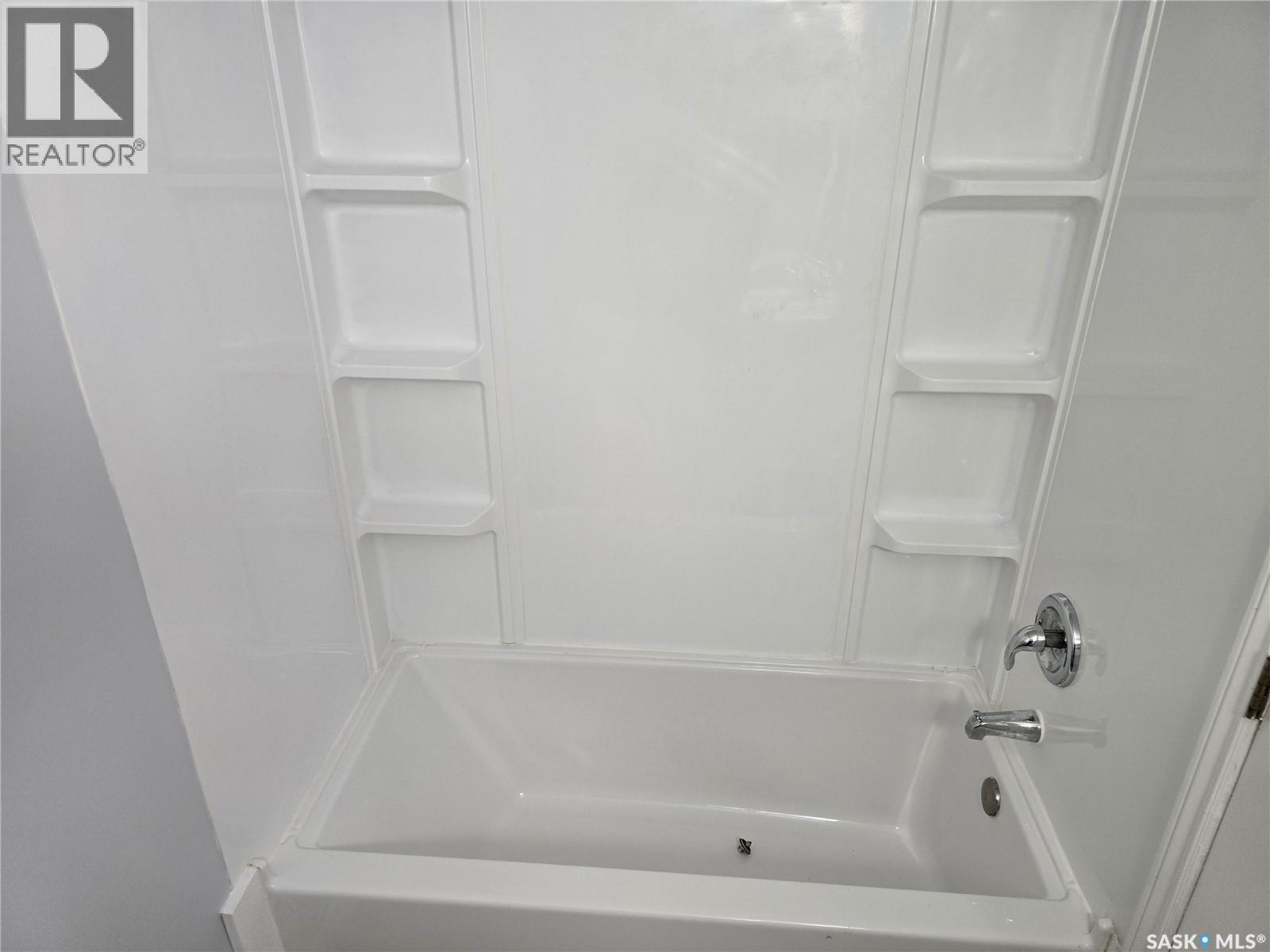 1125 Mctavish Street, Regina, SK - Indoor Photo Showing Bathroom