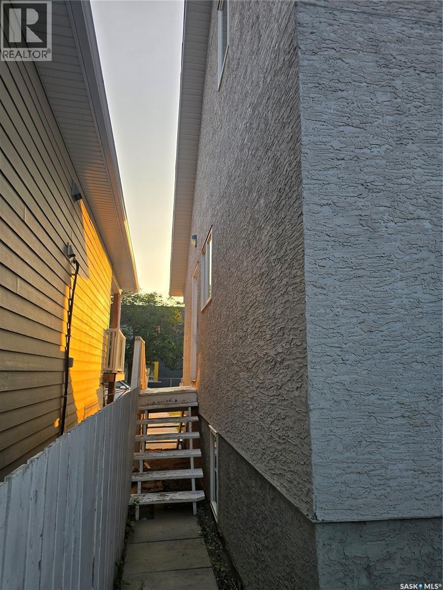 1125 Mctavish Street, Regina, SK - Outdoor