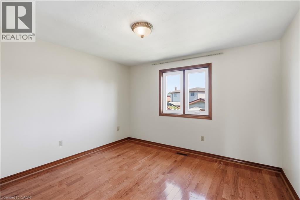 18 Marcel Place, Hamilton, ON - Indoor Photo Showing Other Room