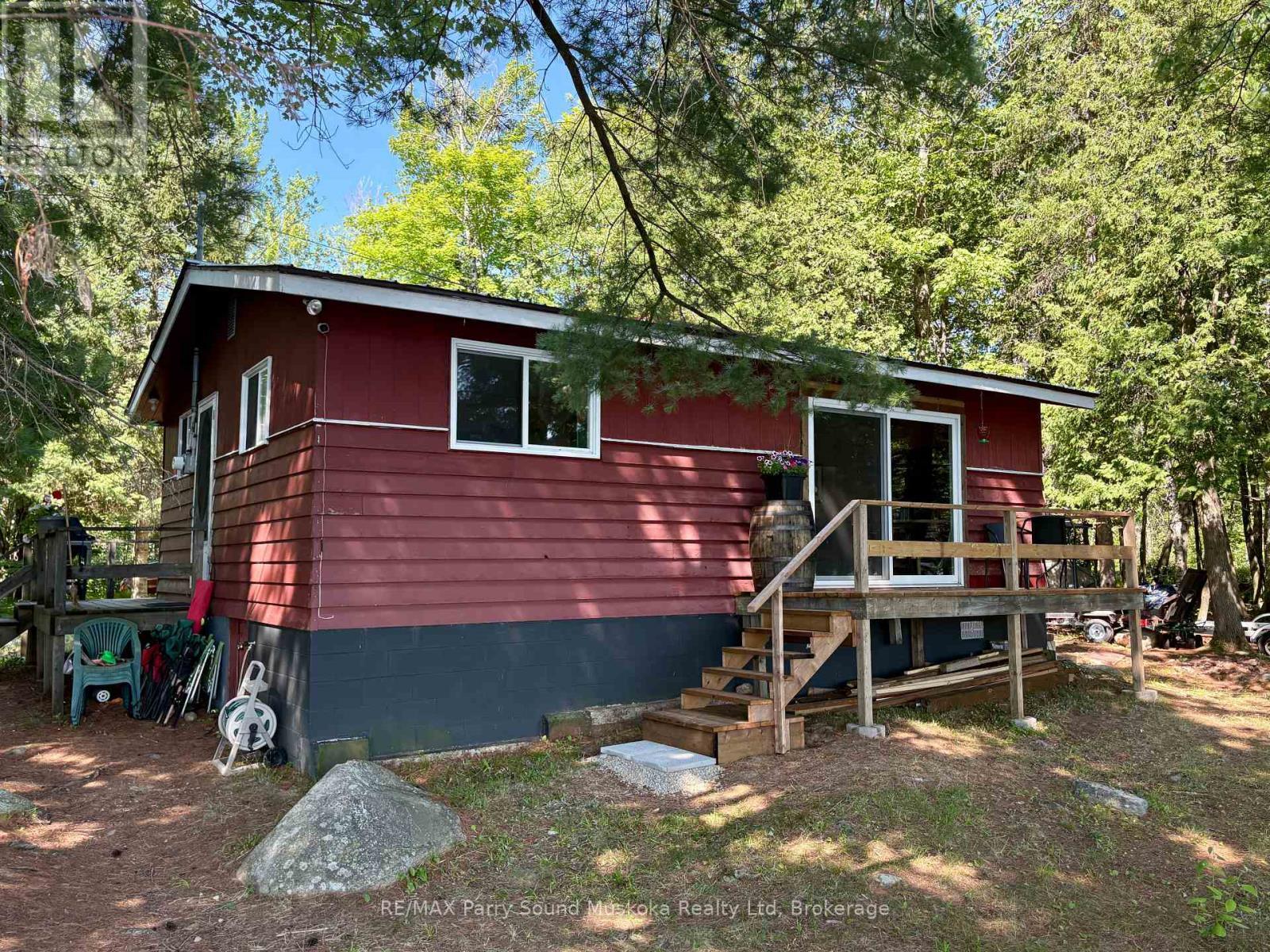 3 Robinson Road, Magnetawan (Ahmic Harbour), ON - Outdoor