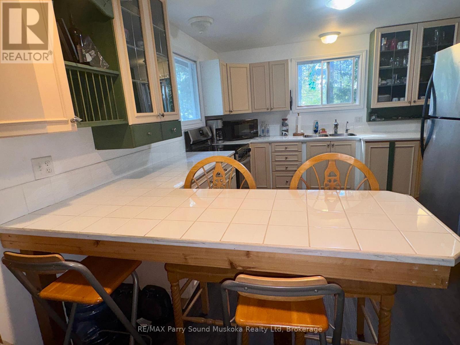3 Robinson Road, Magnetawan (Ahmic Harbour), ON - Indoor