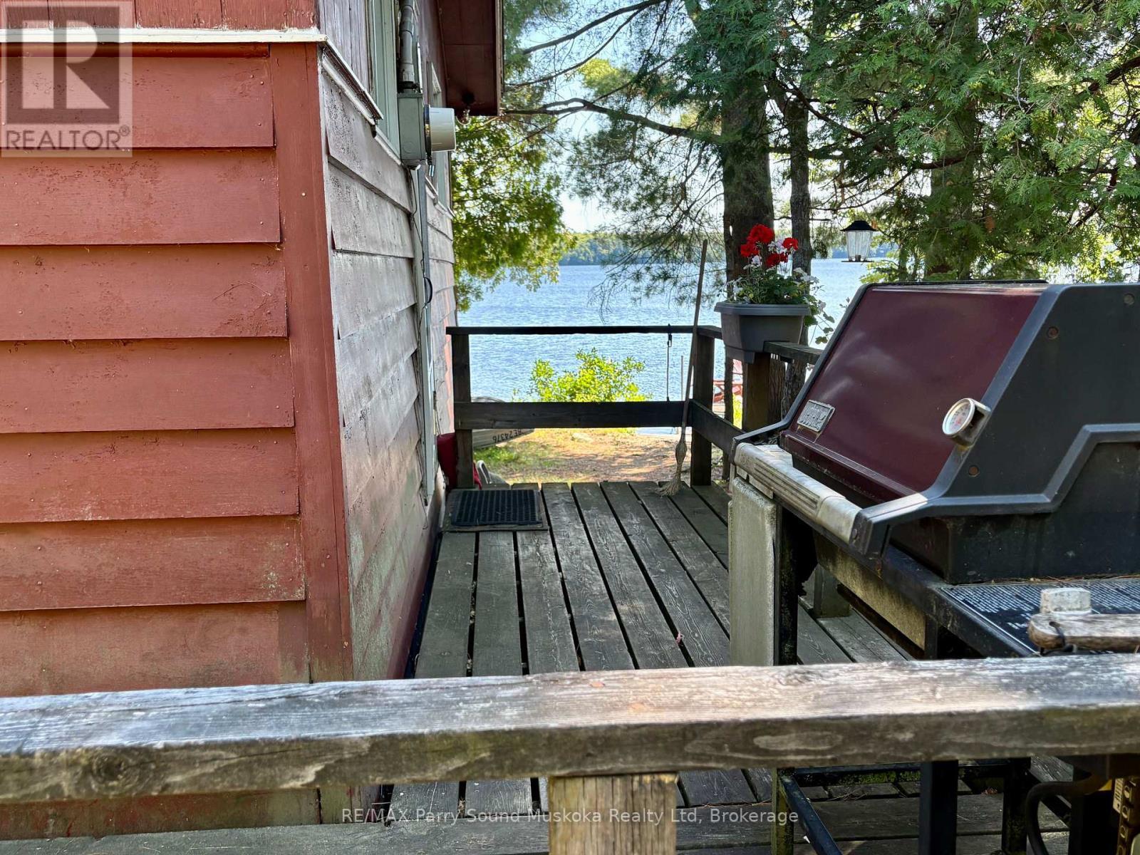 3 Robinson Road, Magnetawan (Ahmic Harbour), ON - Outdoor With Exterior