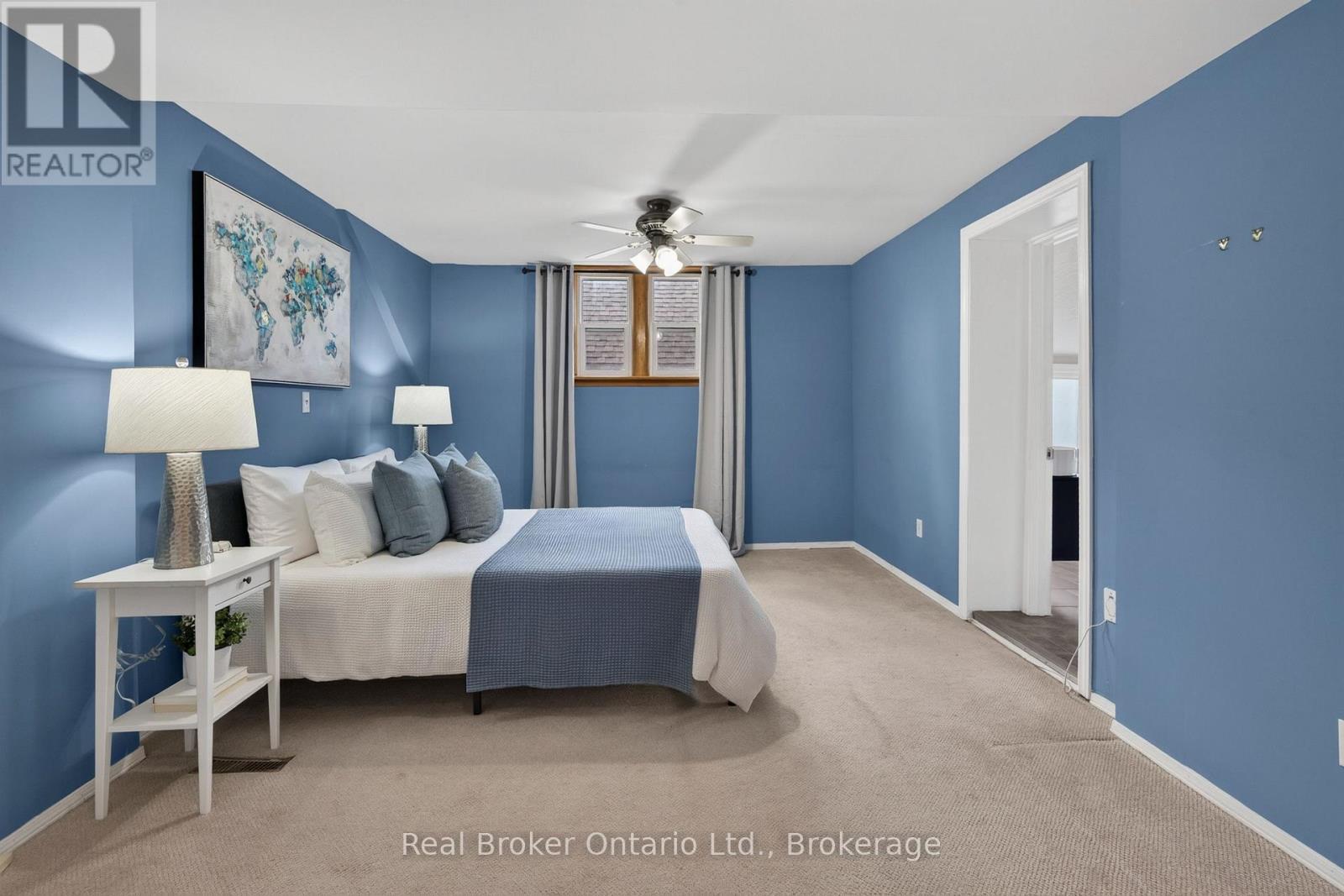 2 Herlan Avenue, Kitchener, ON - Indoor Photo Showing Bedroom