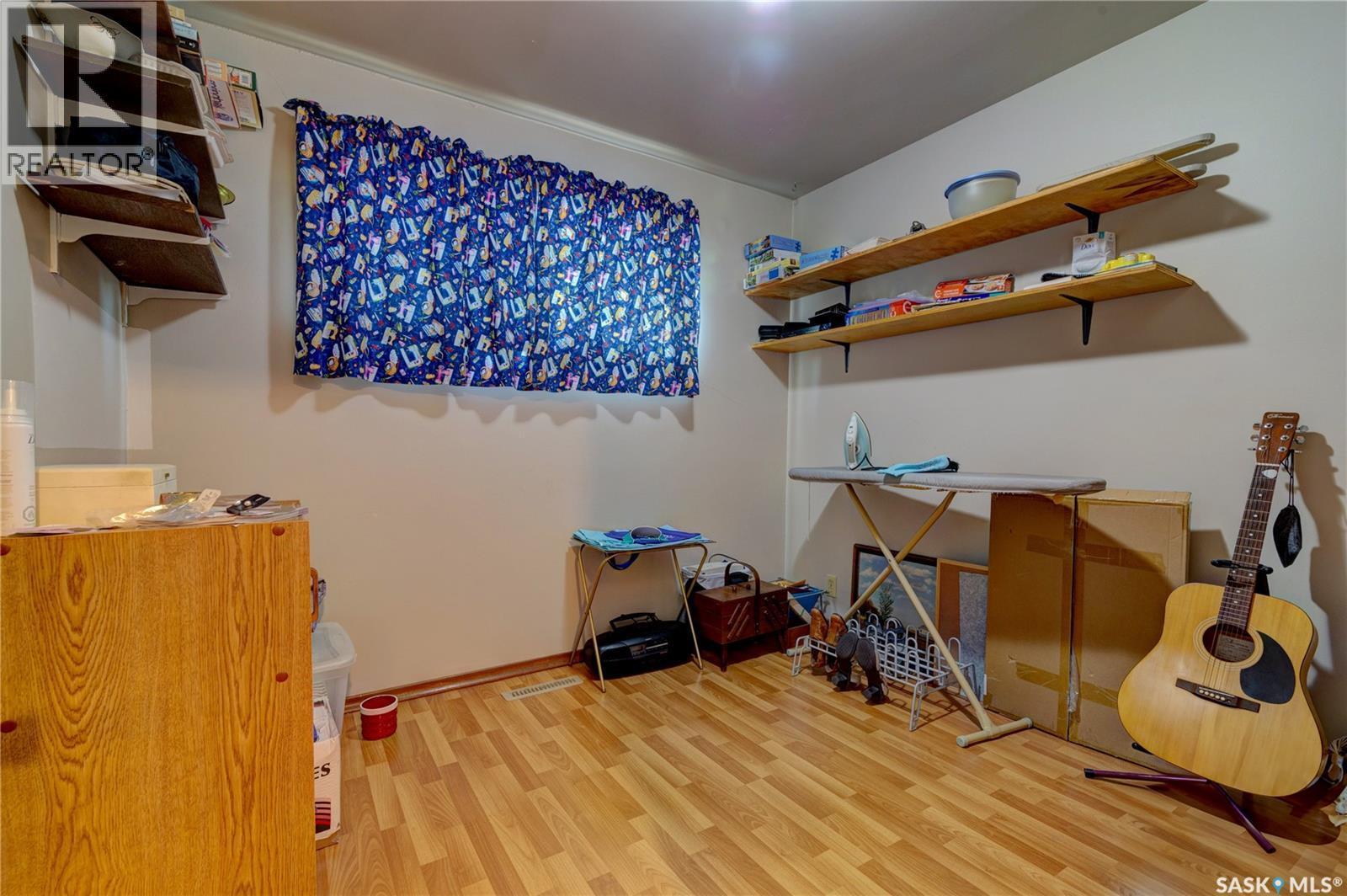 180 Osler Street, Regina, SK - Indoor
