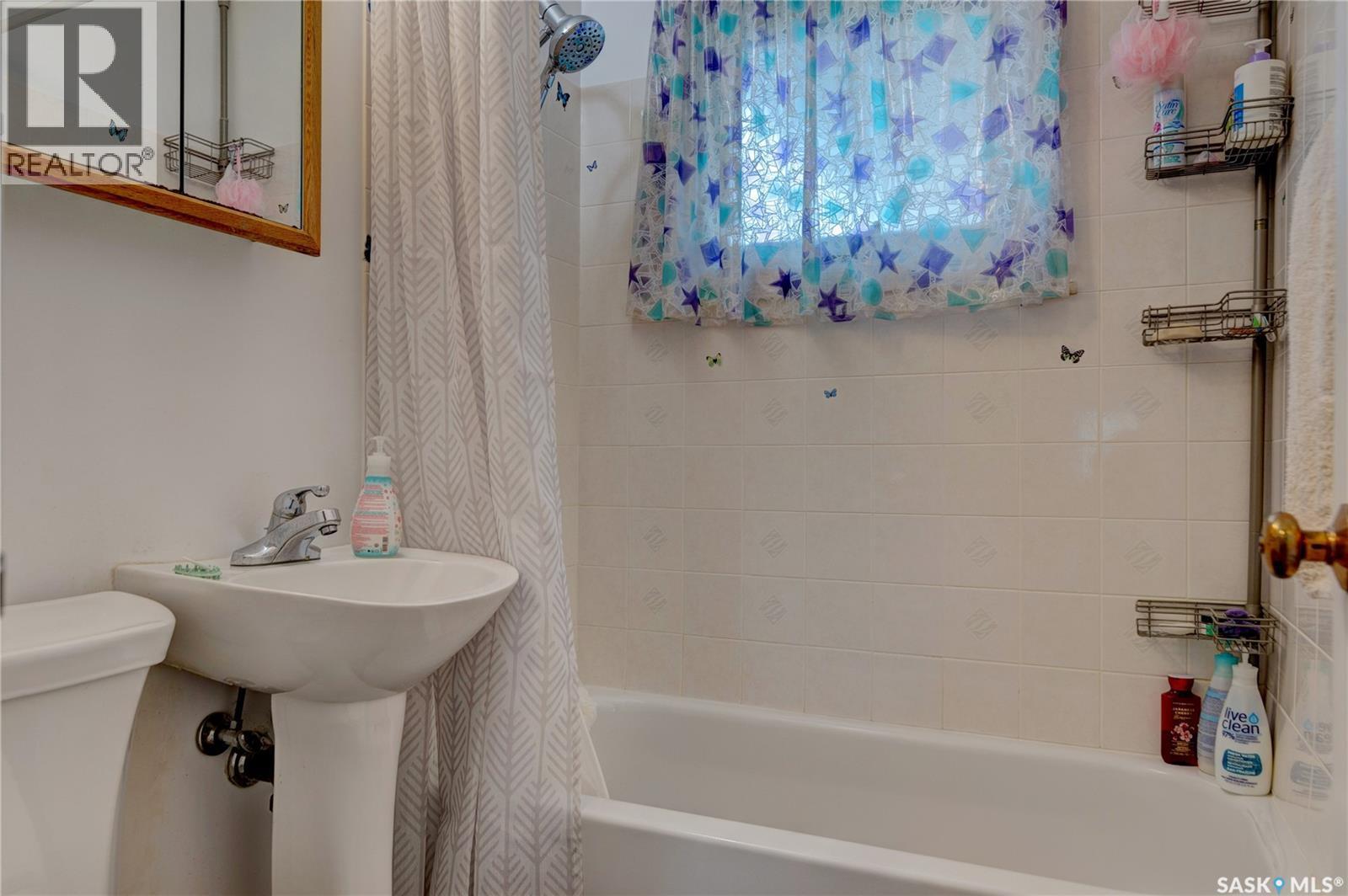180 Osler Street, Regina, SK - Indoor Photo Showing Bathroom