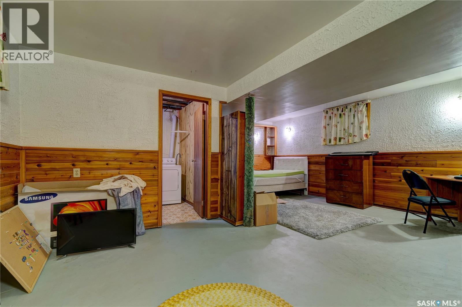 180 Osler Street, Regina, SK - Indoor