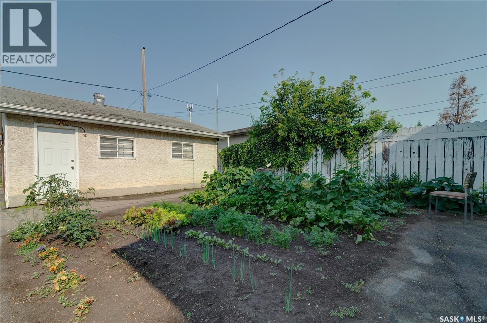 180 Osler Street, Regina, SK - Outdoor