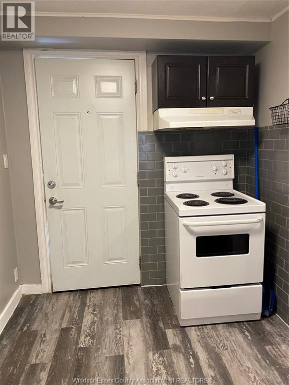 1115 Marion, Windsor, ON - Indoor Photo Showing Kitchen