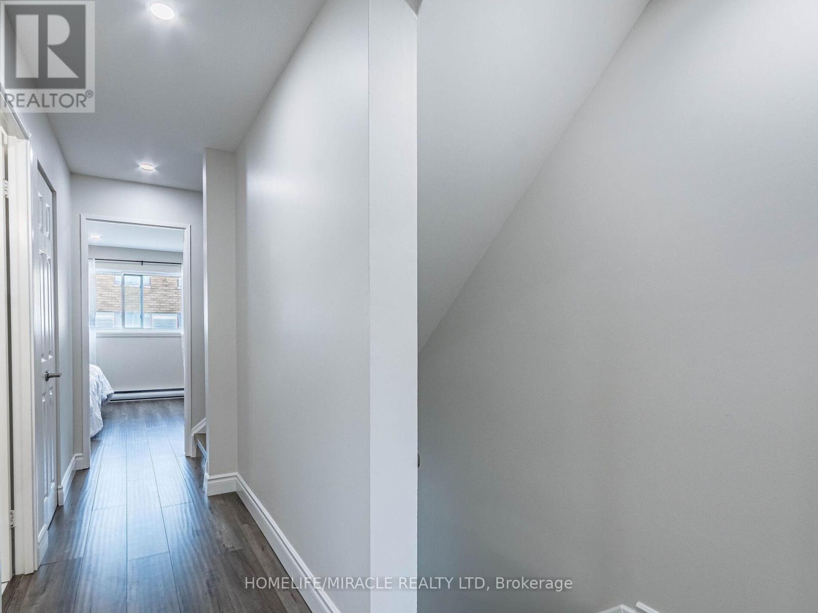 124 - 180 Mississauga Valley Boulevard, Mississauga, ON - Indoor Photo Showing Other Room
