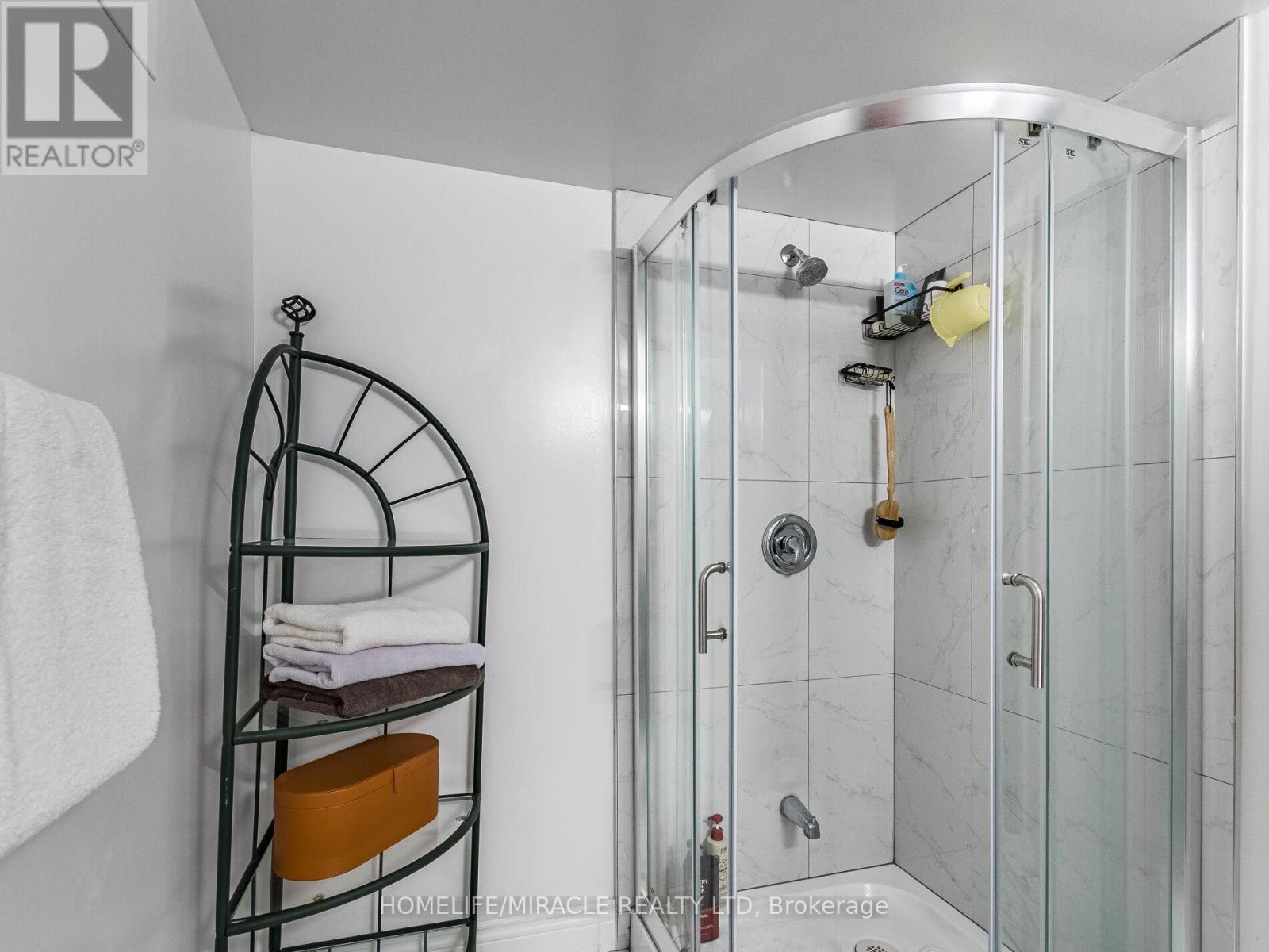 124 - 180 Mississauga Valley Boulevard, Mississauga, ON - Indoor Photo Showing Bathroom