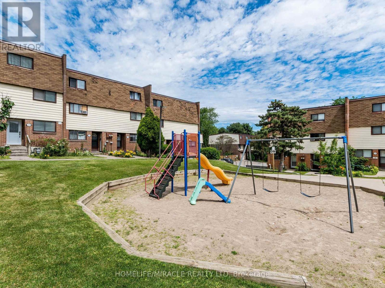 124 - 180 Mississauga Valley Boulevard, Mississauga, ON - Outdoor