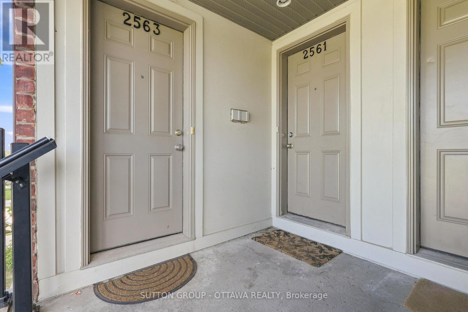 Front door on Left - 2563 Longfields Drive, Ottawa, ON - With Exterior