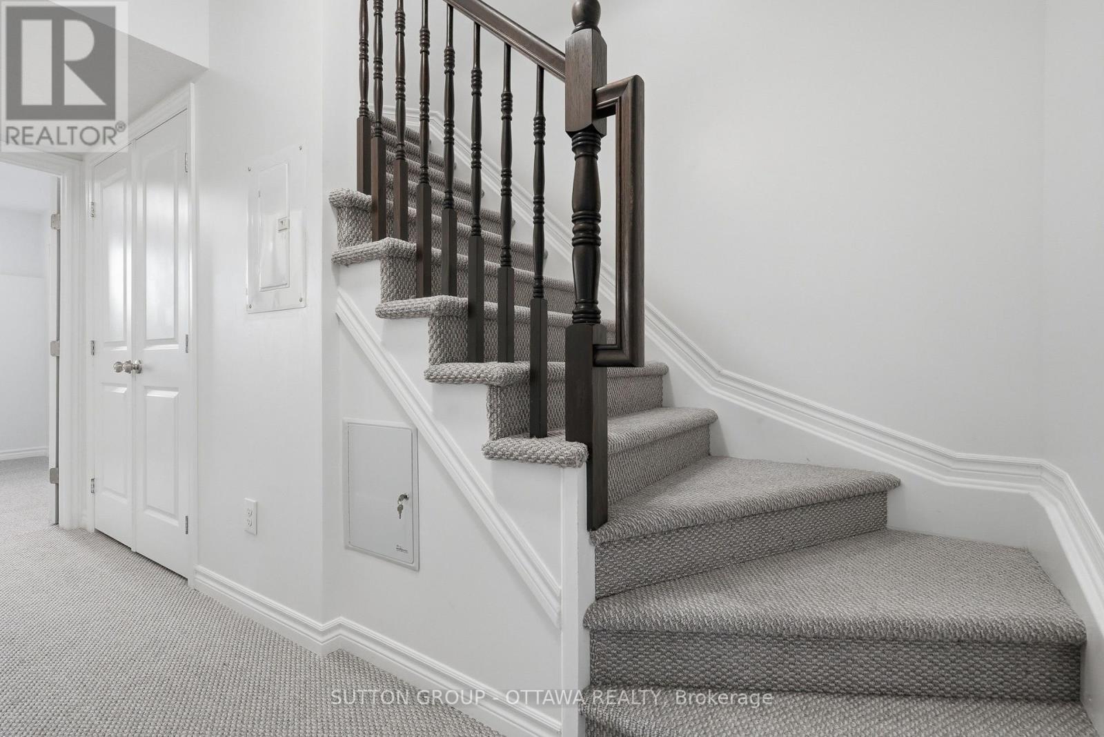 Stairs to Lower Level - 2563 Longfields Drive, Ottawa, ON - Indoor Photo Showing Other Room