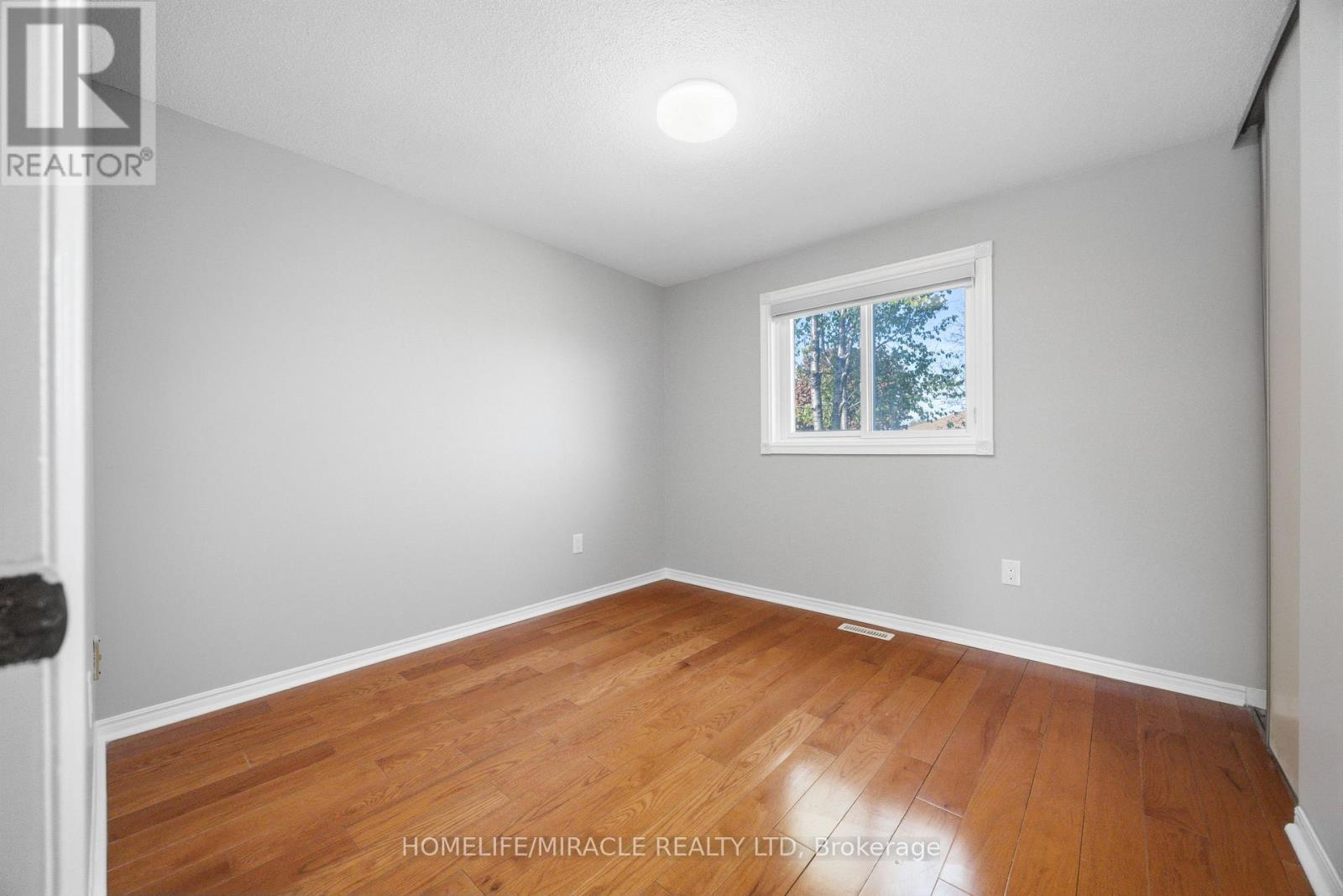 8 Lansbury Drive, Toronto, ON - Indoor Photo Showing Other Room