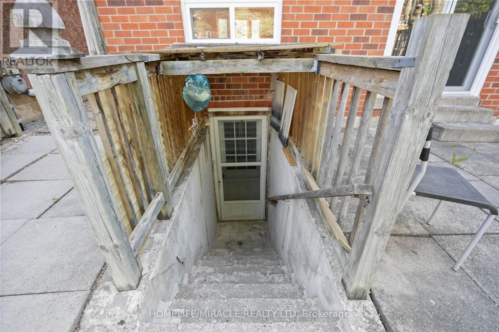 8 Lansbury Drive, Toronto, ON - Outdoor With Exterior