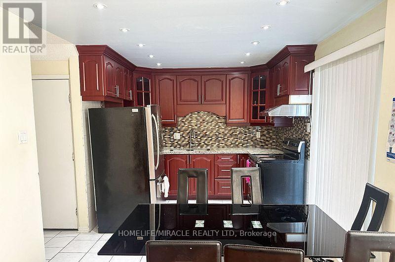 8 Lansbury Drive, Toronto, ON - Indoor Photo Showing Kitchen With Double Sink