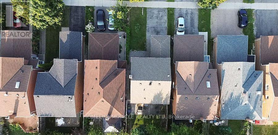 8 Lansbury Drive, Toronto, ON - Outdoor