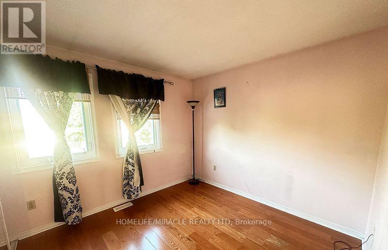 8 Lansbury Drive, Toronto, ON - Indoor Photo Showing Other Room
