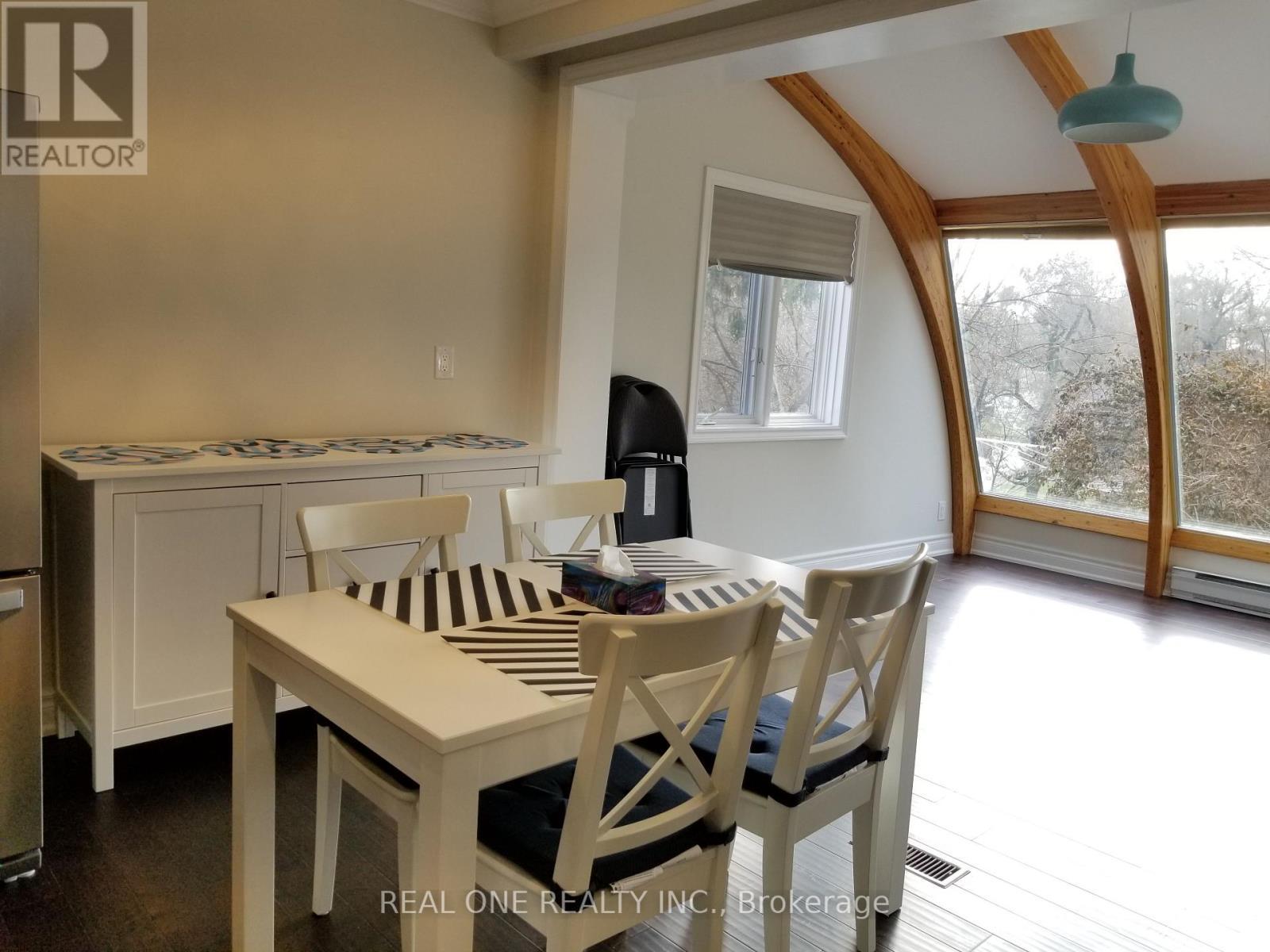 Dinning Room 1 - 26 Applefield Drive, Toronto, ON - Indoor