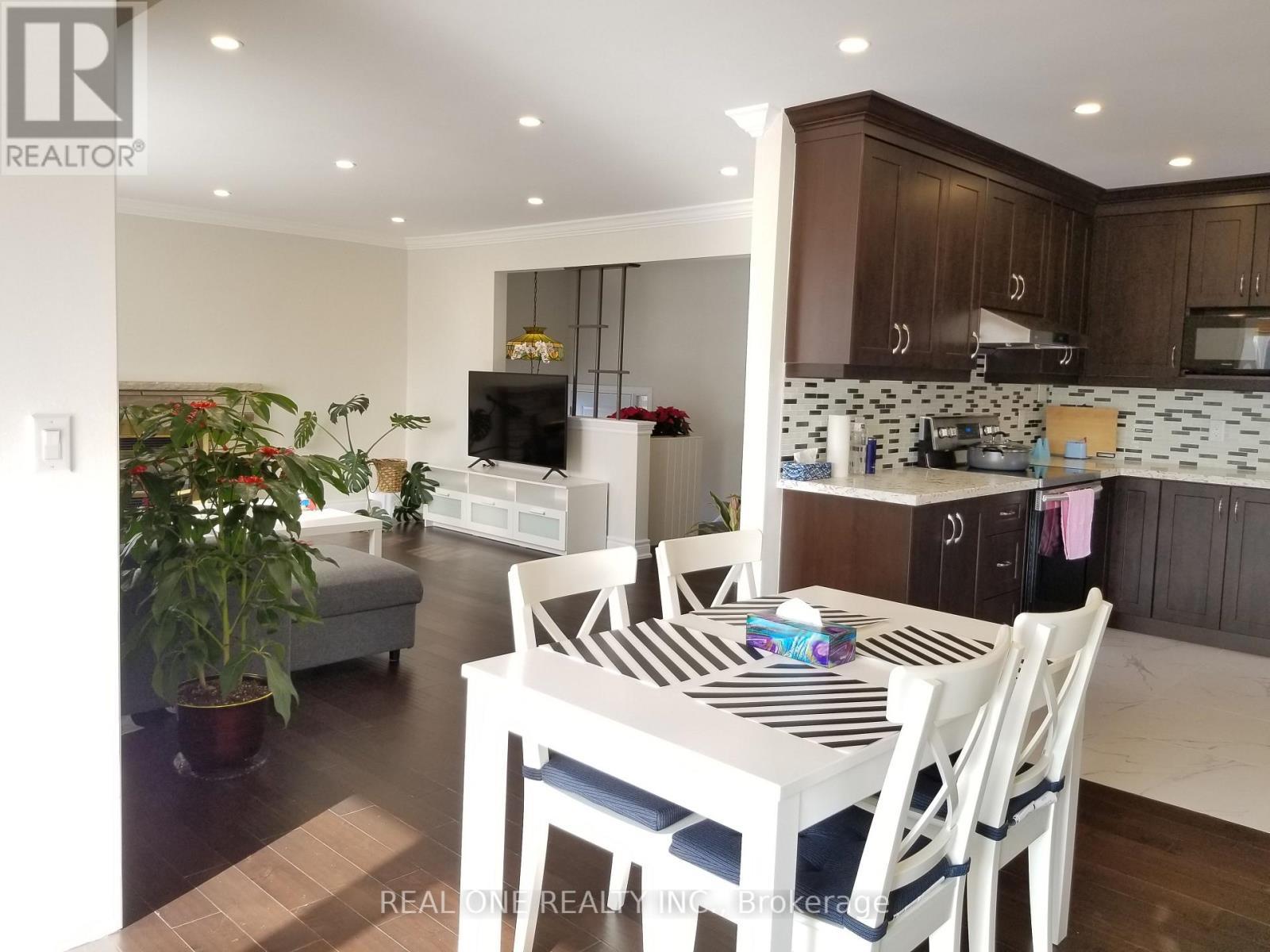 Dinning Room 3 - 26 Applefield Drive, Toronto, ON - Indoor Photo Showing Dining Room