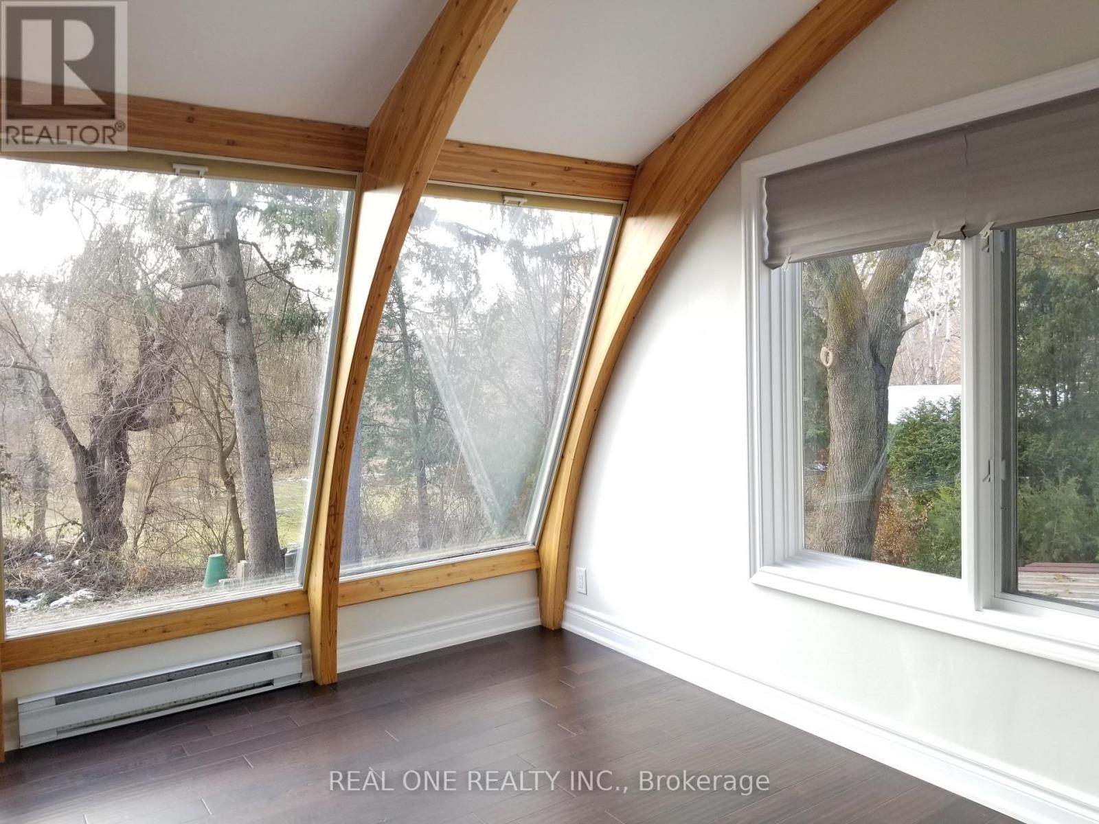Sunroom 3 - 26 Applefield Drive, Toronto, ON - Indoor Photo Showing Other Room