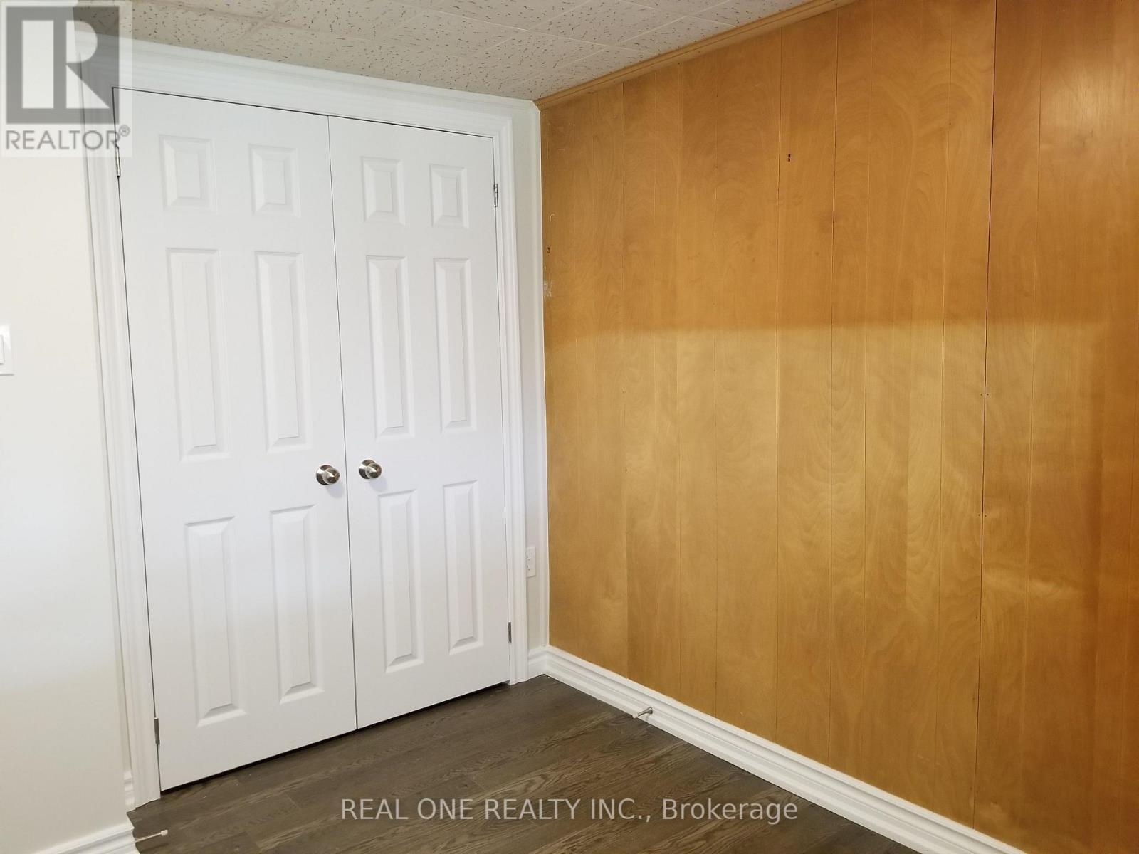 Basement Bedroom Closet - 26 Applefield Drive, Toronto, ON - Indoor
