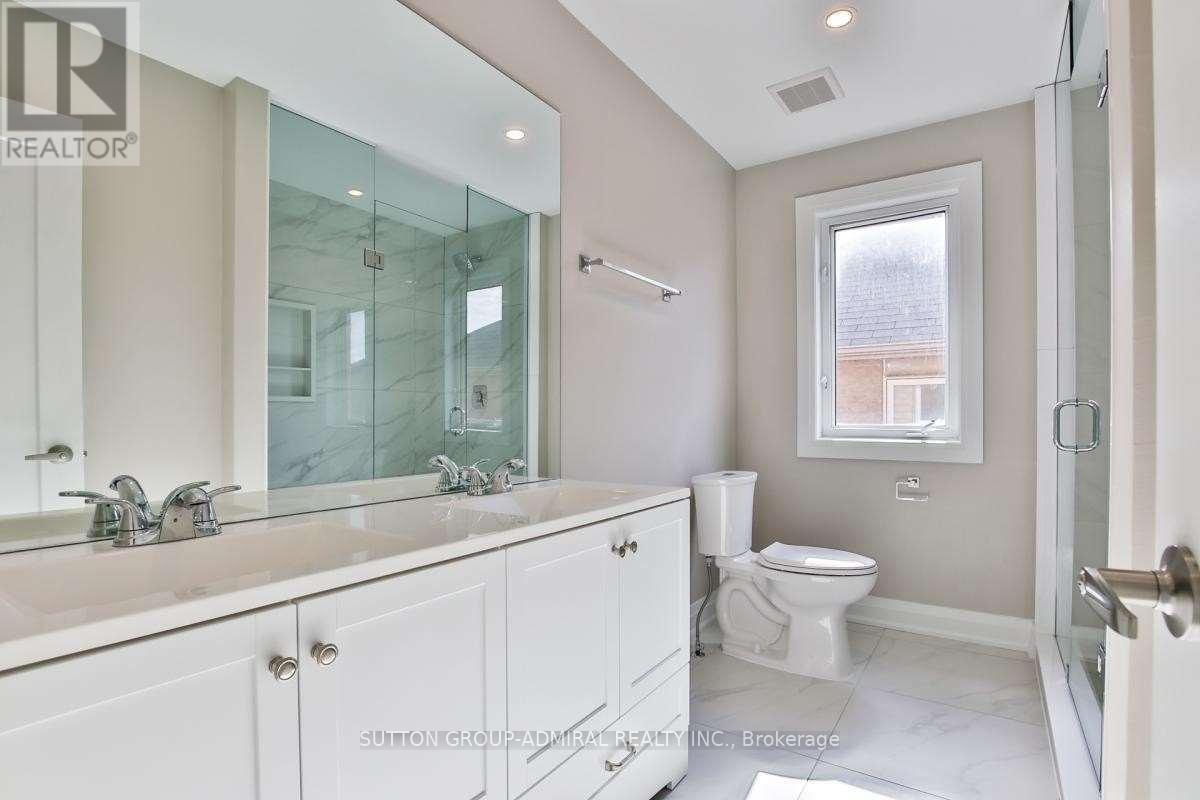 99 Maple Sugar Lane, Vaughan, ON - Indoor Photo Showing Bathroom