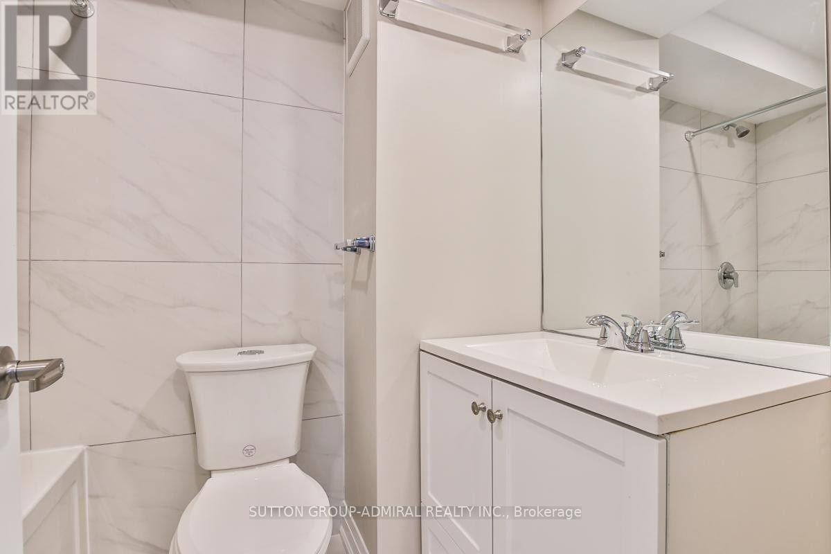 99 Maple Sugar Lane, Vaughan, ON - Indoor Photo Showing Bathroom