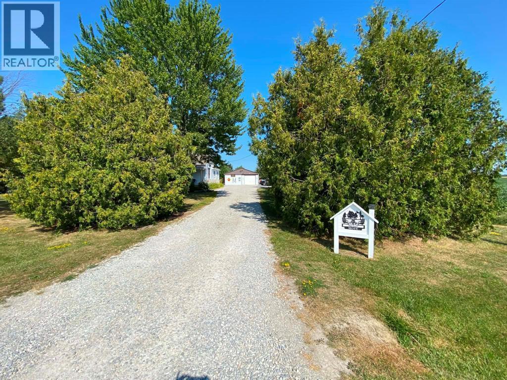 26 Brigden Road, Sombra, ON - Outdoor