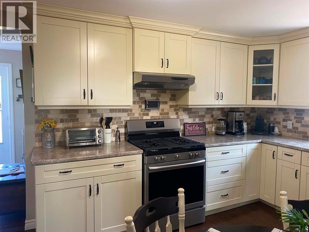 26 Brigden Road, Sombra, ON - Indoor Photo Showing Kitchen